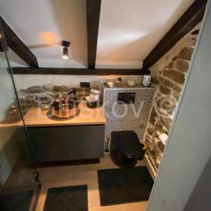 Prodaja, renovirana kamena kuća u nizu, Kaštel Lukšić,80 m2
