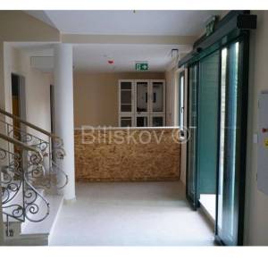 Prodaja, renovirani hotel u okolici Šibenika, 40m od mora