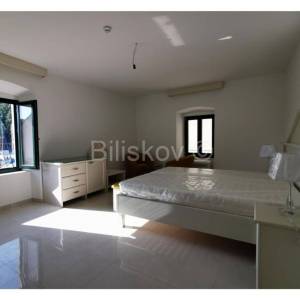 Prodaja, renovirani hotel u okolici Šibenika, 40m od mora