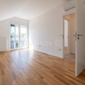 Prodaja, Retkovec, trosoban stan u novogradnji