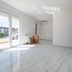 Prodaja, Retkovec, trosoban stan u novogradnji