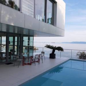 Prodaja, Rijeka, prvi red do mora, luksuzna vila, bazen