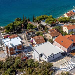 Prodaja, Rogoznica, Dvornica, nedovršena kuća 40m od mora