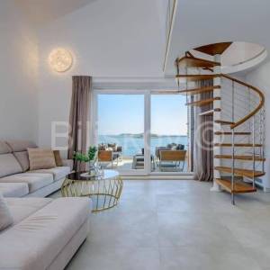 Prodaja, Rogoznica, luksuzna vila uz more