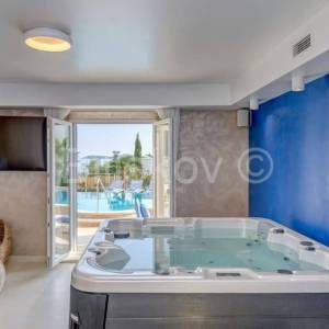 Prodaja, Rogoznica, luksuzna vila uz more