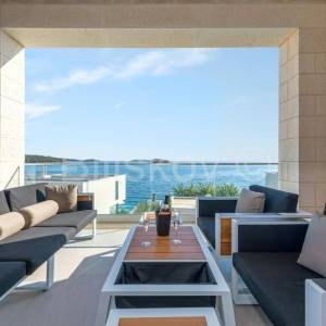 Prodaja, Rogoznica, luksuzna vila uz more