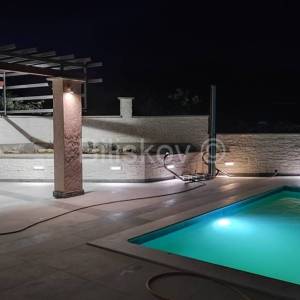 Prodaja, Rovanjska, novoizgrađena kuća s bazenom, blizina mora