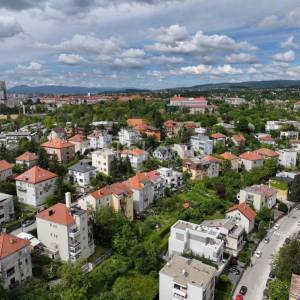 Prodaja, Šalata, Babonićeva ul.,samostojeća kuća, 3 garaže