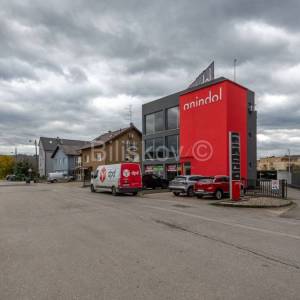 Prodaja, Sammobor, poslovna zgrada, 7 parking mjesta