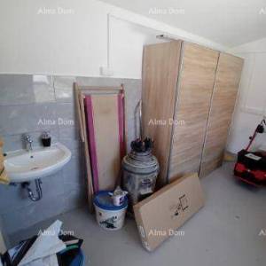 Prodaja-  šarmantna samostojeća kuća u mirnom mjestu Marčana, nedaleko od mora – idealna za odmor i uživanje!