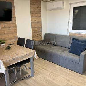 Prodaja, Senj, Volarice,2 prekrasne potpuno opremljene mobilne kućice 