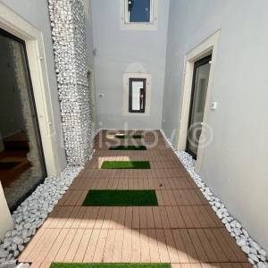 Prodaja, Šibenik, luksuzan stan na Rivi, pogled na more