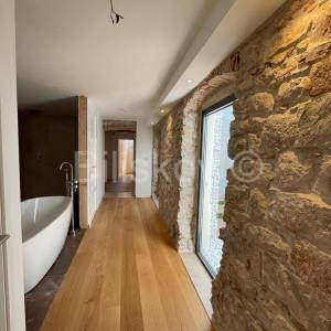 Prodaja, Šibenik, luksuzan stan na Rivi, pogled na more