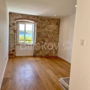 Prodaja, Šibenik, luksuzan stan na Rivi, pogled na more