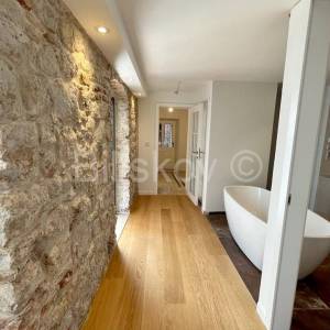 Prodaja, Šibenik, luksuzan stan na Rivi, pogled na more