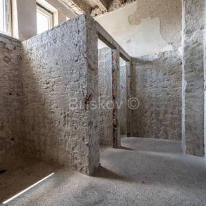 Prodaja, Sisak, poslovna zgrada