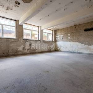 Prodaja, Sisak, poslovna zgrada