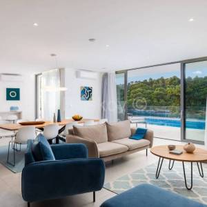 Prodaja, Splitska, Luksuzna vila, prvi red do mora