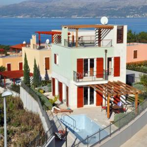 Prodaja, Splitska, vila s pogledom na more