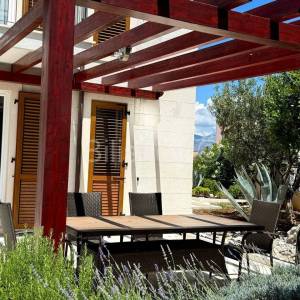 Prodaja, Splitska, vila s pogledom na more