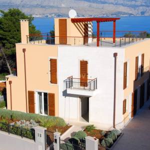 Prodaja, Splitska, vila s panoramskim pogledom na more