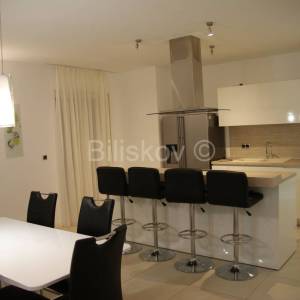 Prodaja, Splitska, vila s panoramskim pogledom na more