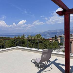 Prodaja, Splitska, Vila s prekrasnim pogledom na more