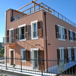 Prodaja, Splitska, vila s pogledom na more