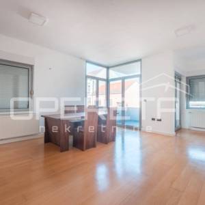 Prodaja, Stan, Centar, Centar, 4s, 161m2