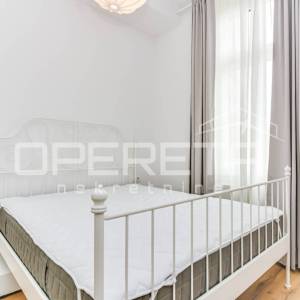 Prodaja, Stan, Centar, Degenova, 2s, 64m2