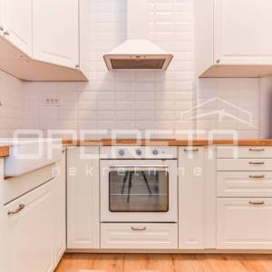 Prodaja, Stan, Centar, Degenova, 2s, 64m2