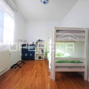 Prodaja, Stan, Gajnice, Gajnice, 4,5s, 140m2