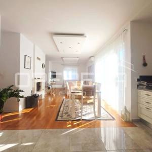 Prodaja, Stan, Gajnice, Gajnice, 4,5s, 140m2