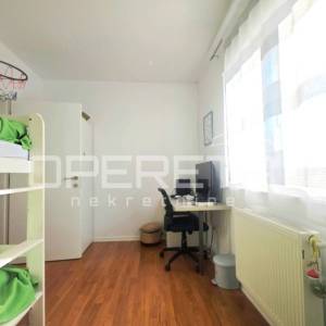 Prodaja, Stan, Gajnice, Gajnice, 4,5s, 140m2