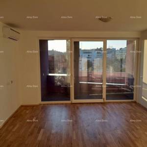 Prodaja - stan s garažnim mjestom na izvrsnoj lokaciji, Pula!