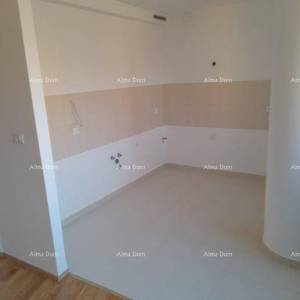 Prodaja - stan s garažnim mjestom na izvrsnoj lokaciji, Pula!