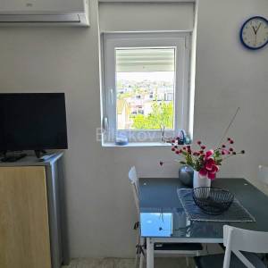 Prodaja, stan s pogledom na more, Okrug Gornji