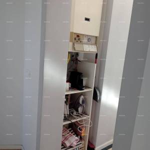 Prodaja- stan s pogledom na more - dvije minute do šetnice Lungomare, Pula!