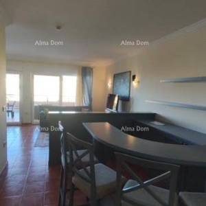 Prodaja - stan u atraktivnom stambenom kompleksu s pogledom na more! 200m od mora i plaža, Umag!