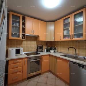 Prodaja stana s 2. spavaće sobe u blizini centra grada, Pula! Dolinka.