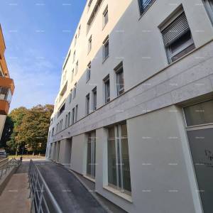 Prodaja stana u stambeno-poslovnoj zgradi, blizini centra, Pula! E1