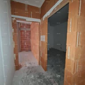 Prodaja stana u stambeno-poslovnoj zgradi, blizini centra, Pula! E1