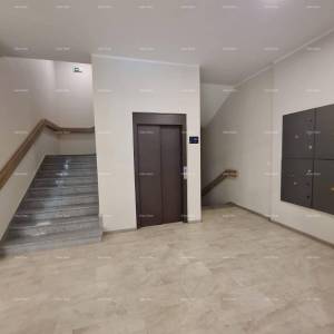 Prodaja stana u stambeno-poslovnoj zgradi, blizini centra, Pula! E1