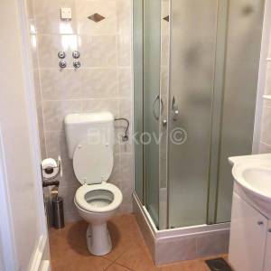 Prodaja, Stara Novalja, samostojeća dvoetažna kuća, prvi red do mora