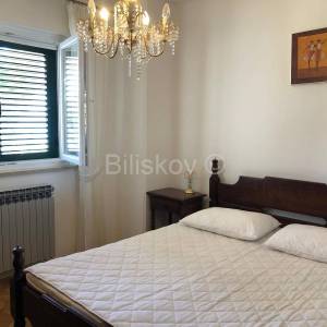 Prodaja, Stara Novalja, samostojeća dvoetažna kuća, prvi red do mora