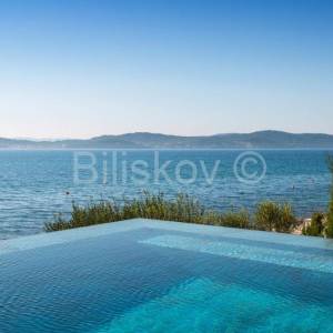 Prodaja, Sukošan, luksuzna vila, prvi red do mora, lift