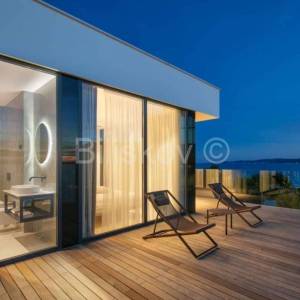 Prodaja, Sukošan, luksuzna vila, prvi red do mora, bazen