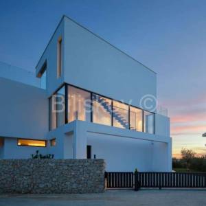 Prodaja, Sukošan, luksuzna vila, prvi red do mora, bazen