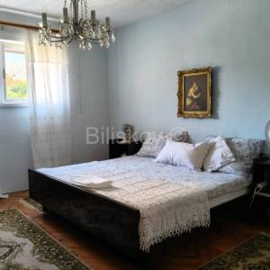 Prodaja, Trogir, centar, dvojna kuća na 2 etaže, okućnica