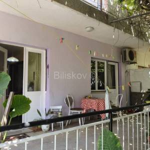 Prodaja, Trogir, centar, dvojna kuća na 2 etaže, okućnica